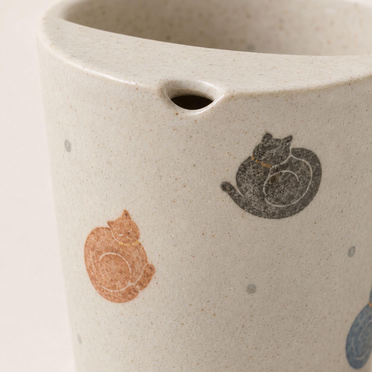 Hand-Painted Sleeping Cat Ceramic Travel Mug