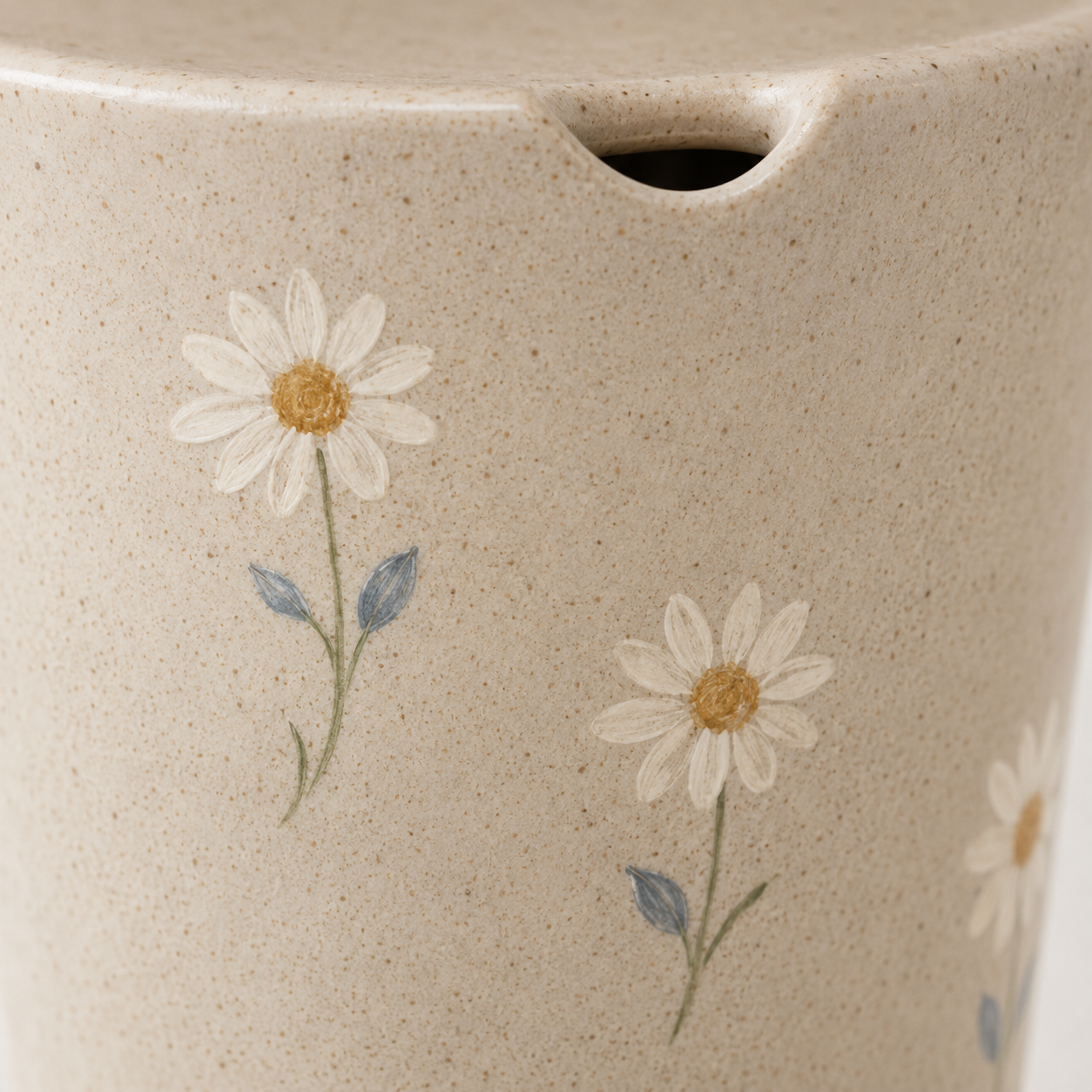 Hand-Painted Wild Daisy Ceramic Travel Mug