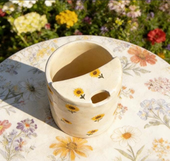 Sunflower Ceramic Travel Mug with Spout – Handmade Floral Coffee Tumbler, Leak-Free Sip Cup, Aesthetic Gift for Her